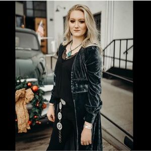 NWOT Soprano Velvet Duster with Buttons L